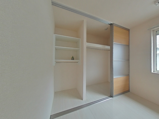 収納　※別部屋の写真です