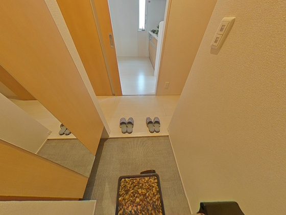 玄関　※別部屋の写真です