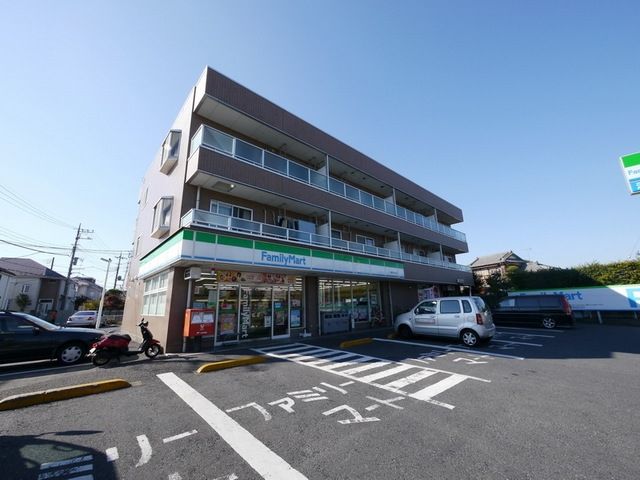 コンビニ　ファミリーマート（コンビニ）まで80m