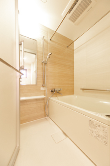 バス・シャワールーム　※写真は同タイプ住戸です。