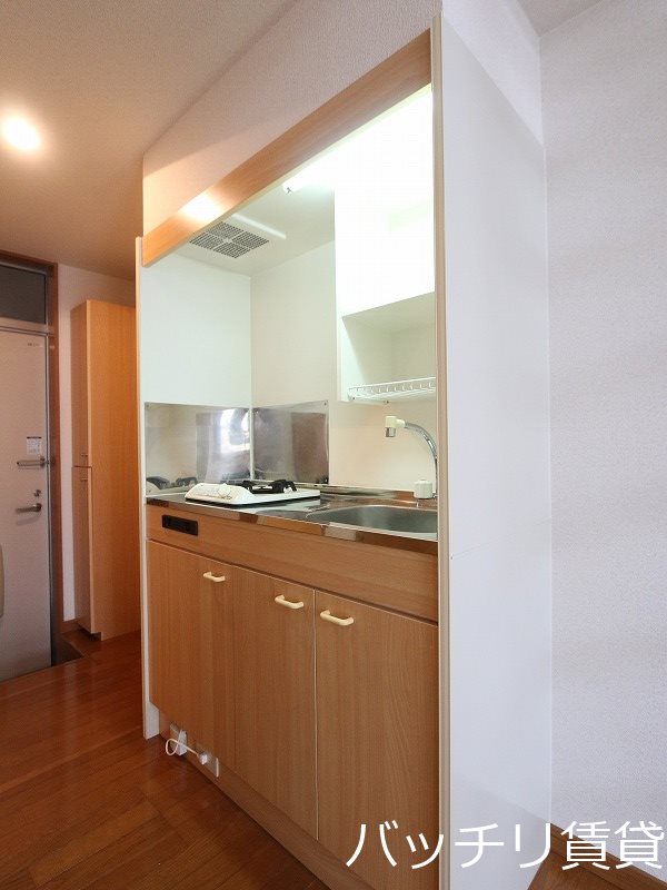 キッチン　※同型タイプの為、現状を優先いたします