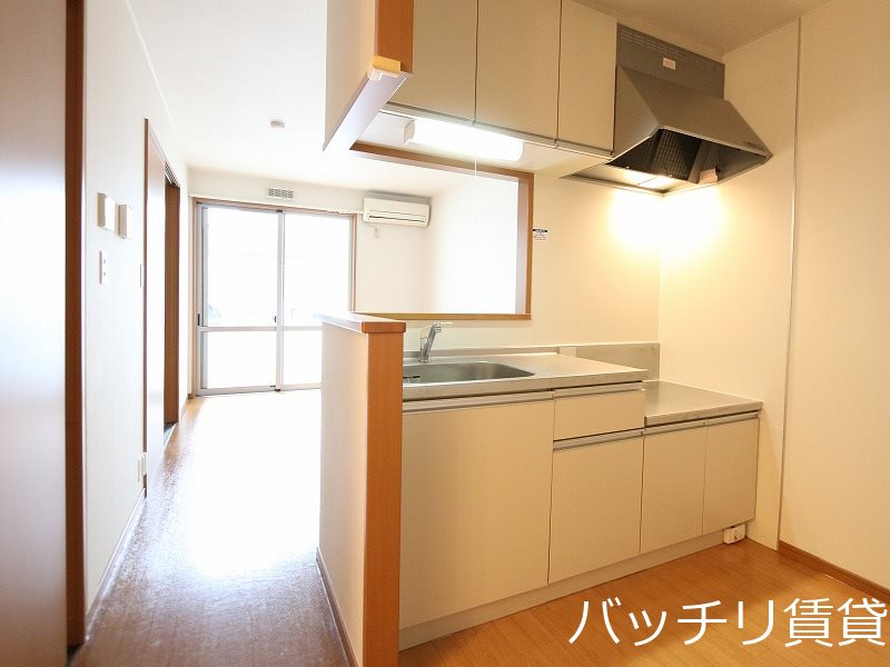 キッチン　別号室タイプの為、現状を優先致します