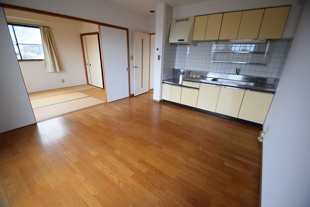 居室・リビング　反転タイプ