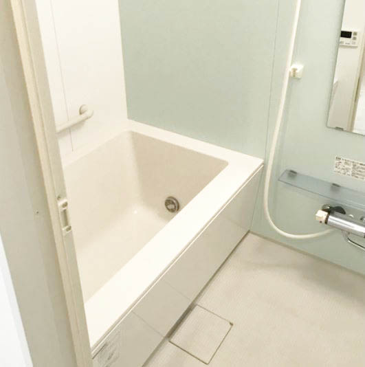 バス・シャワールーム　★追い焚き機能付き★