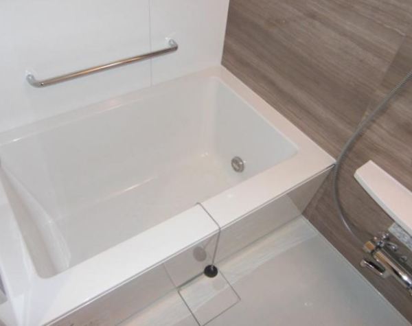 バス・シャワールーム　※別部屋参考写真