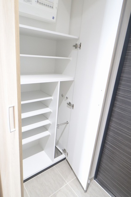 玄関　シューズボックス