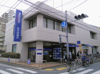 銀行　みずほ銀行羽田支店（銀行）まで160m