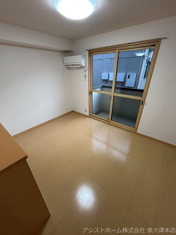 居室・リビング　窓があり日差しの入るお部屋です
