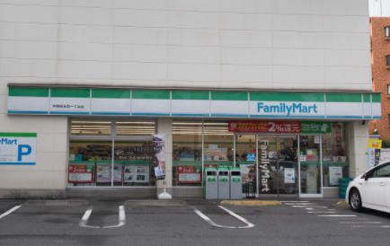 コンビニ　ファミリーマート 中野弥生町一丁目店（コンビニ）まで108m