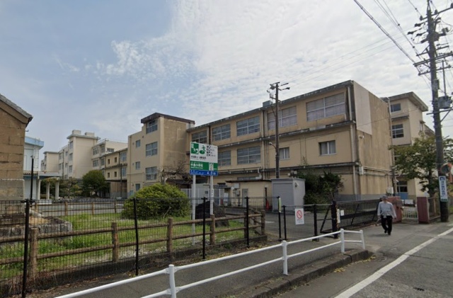 小学校　静岡市立中島小学校（小学校）まで896m