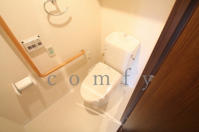 トイレ　ウォシュレット付きトイレ