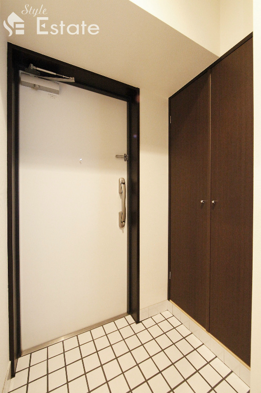 玄関　玄関　シューズボックス