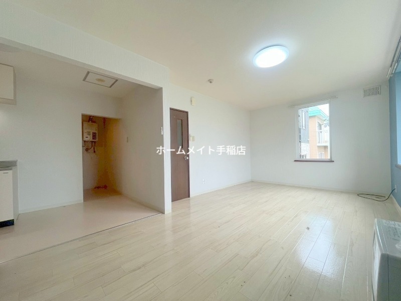 居室・リビング　きれいで広いリビング！