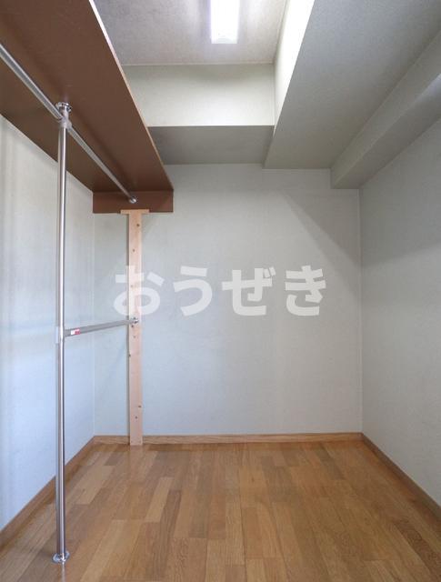 その他　収納ウォークインクローゼット