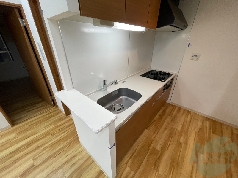 キッチン　３口システムキッチンですのですぐにお料理に使えます！