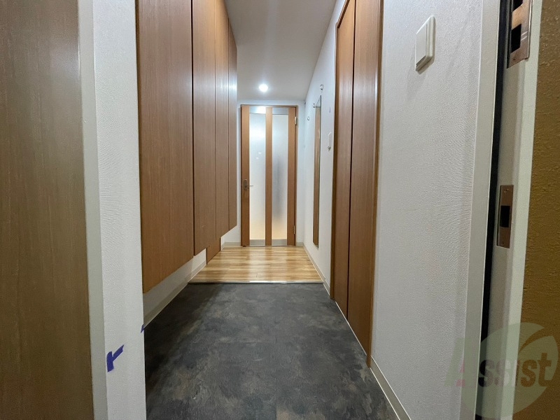 玄関　玄関の様子です。明るい印象ですね。気分もあがりそう。