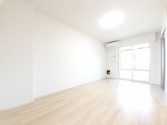 居室・リビング　ゆったりとした居間です