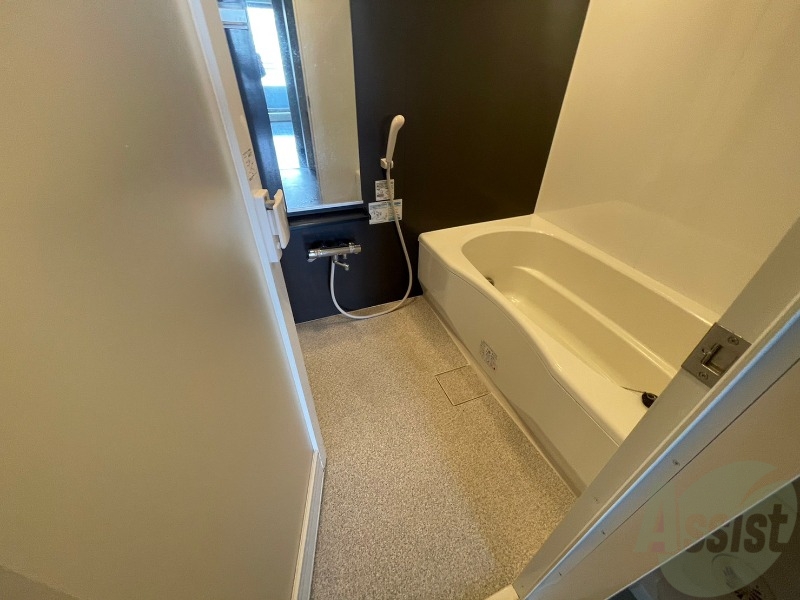 バス・シャワールーム　お風呂になります。一日の疲れを癒してくださいね。