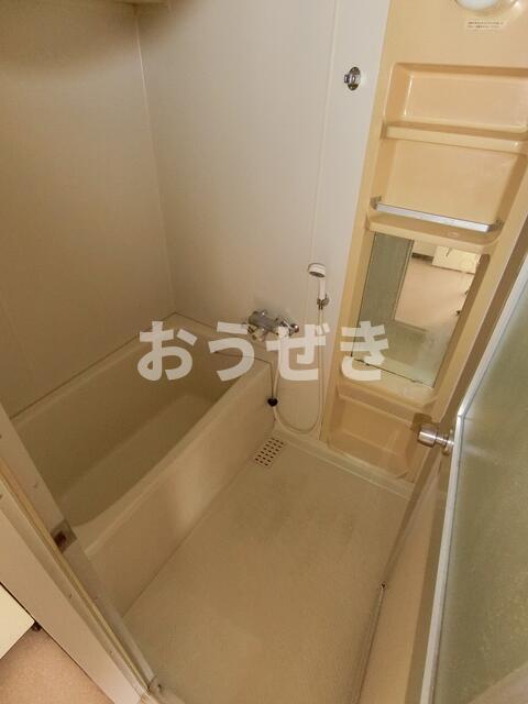 バス・シャワールーム　?