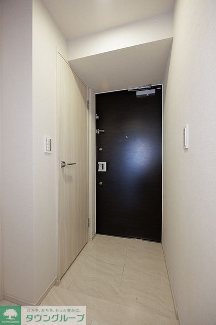 玄関　※写真は同タイプ住戸です。