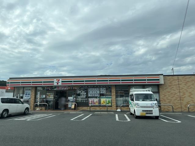 コンビニ　セブンイレブン古都宿店（コンビニ）まで604m