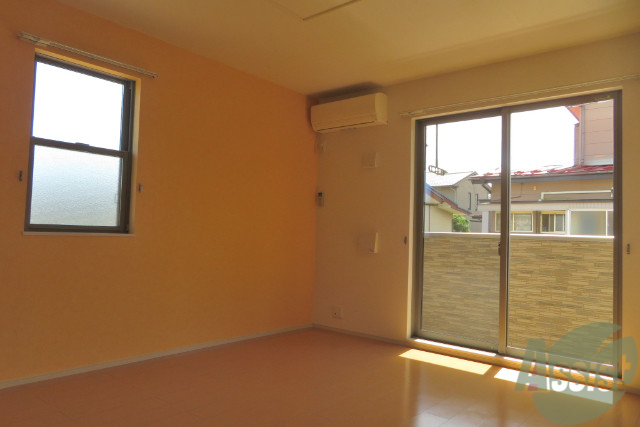 居室・リビング　１３．０帖のＬＤＫです。広いリビングダイニングです。