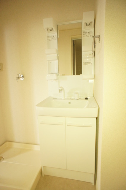 洗面設備　シャンプードレッサー完備なので、朝の身支度も楽チン☆