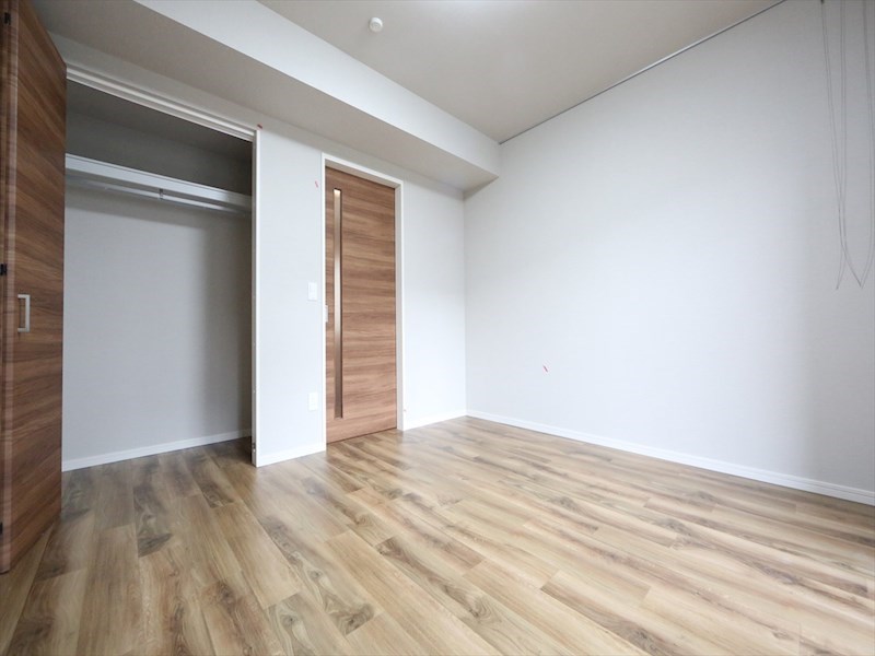 居室・リビング　洋室7.4帖　クローゼット付（収納充実してます）