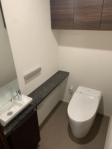 トイレ　ゆったりとした空間のトイレです