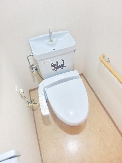 トイレ　別のお部屋の参考写真になります★