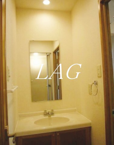 洗面設備　独立洗面台です。