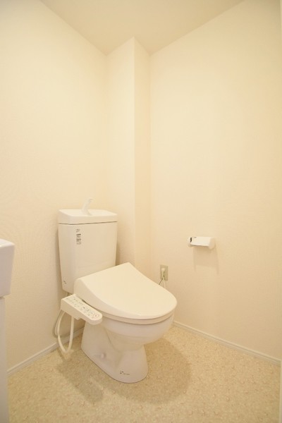 トイレ　同室参考写真