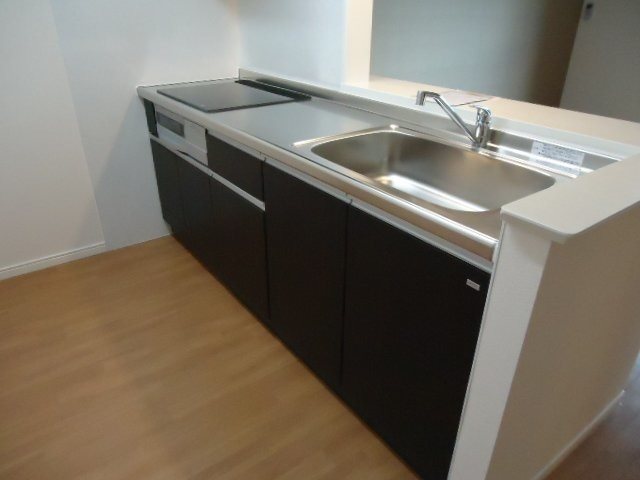 キッチン　人気のカウンターキッチン（ＩＨ）です。