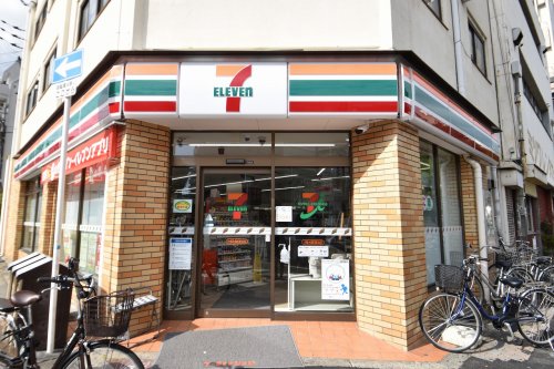 コンビニ　セブンイレブン 大阪大国町駅北店（コンビニ）まで264m