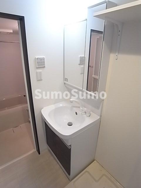 洗面設備　広い洗面スペース