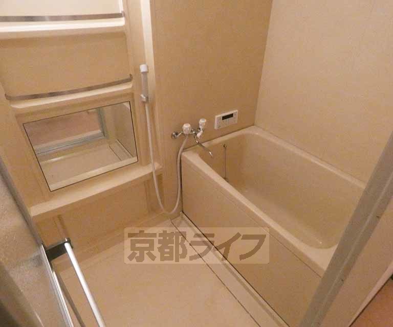 バス・シャワールーム　綺麗な浴室です。