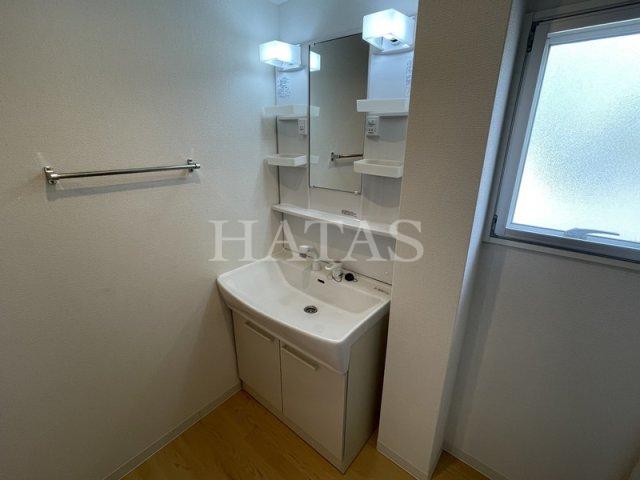 洗面設備　同物件別部屋です。