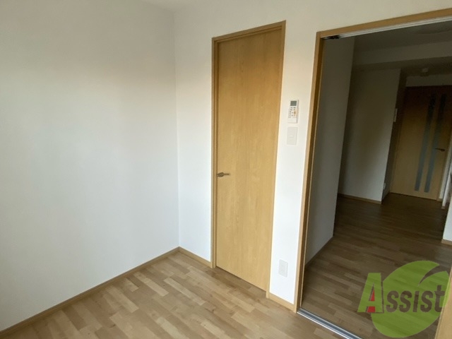 収納　洋室にあるクローゼット、中の広さが気になりますね