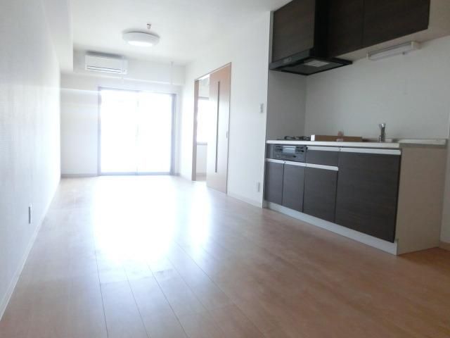 居室・リビング　広々としたＬＤＫのお部屋