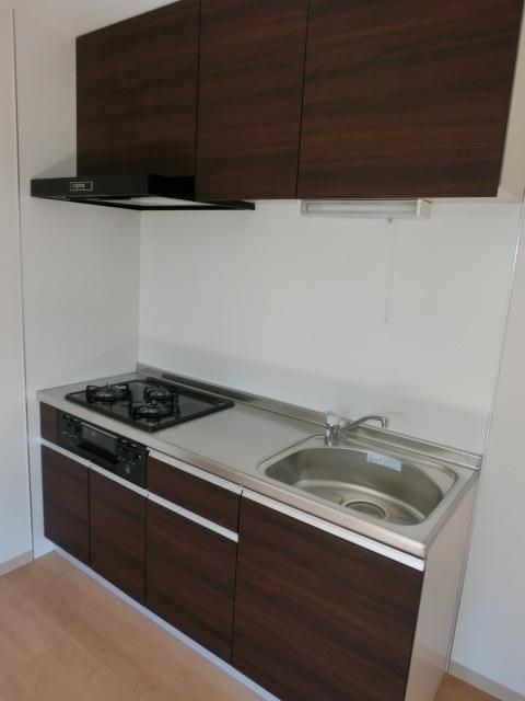 キッチン　3口ガスコンロのシステムキッチン