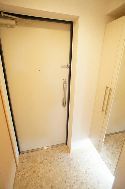 玄関　広い玄関ホール