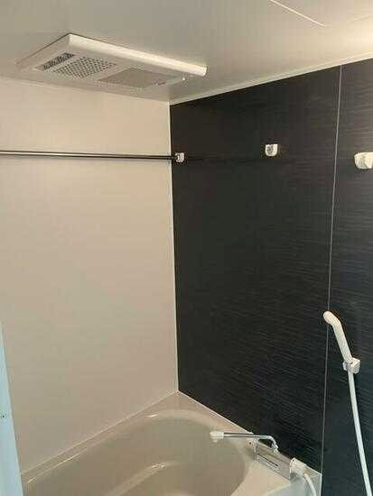 バス・シャワールーム　※左右反転，現況優先