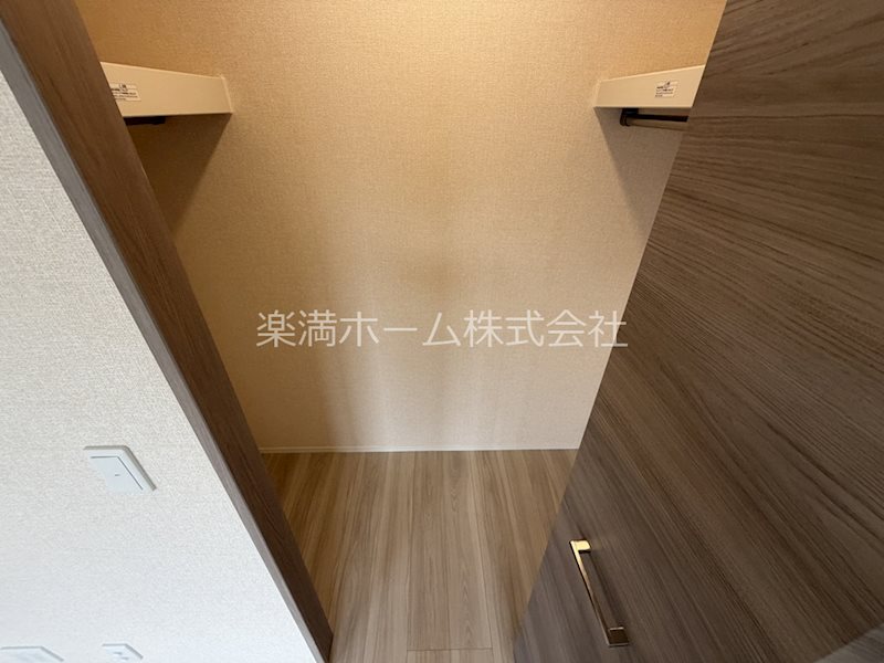 収納　ウオークインクローゼット♪