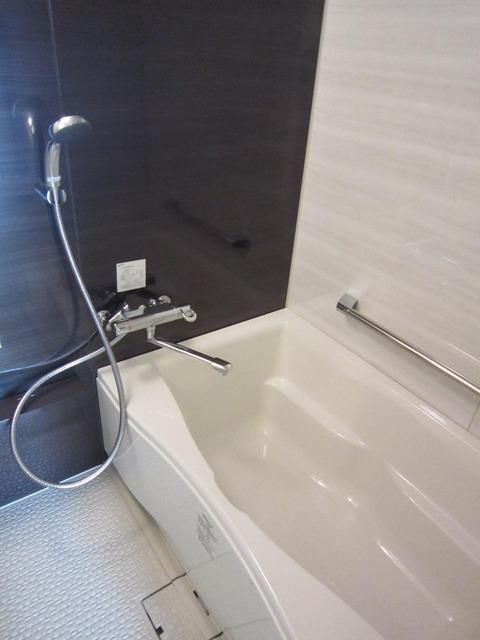 バス・シャワールーム　ゆったりサイズバス