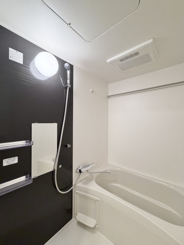 バス・シャワールーム　広々としているバスルーム