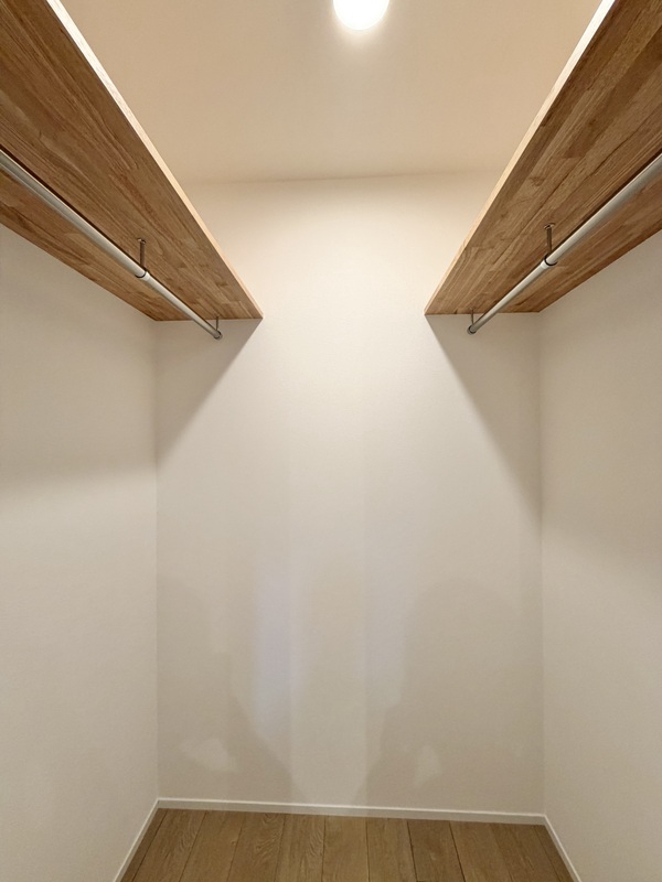 収納　ウォークインクローゼット付き