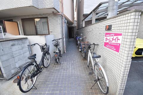 エントランス　外観写真（昼）