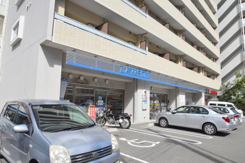 コンビニ　ローソン 城東蒲生二丁目店（コンビニ）まで303m