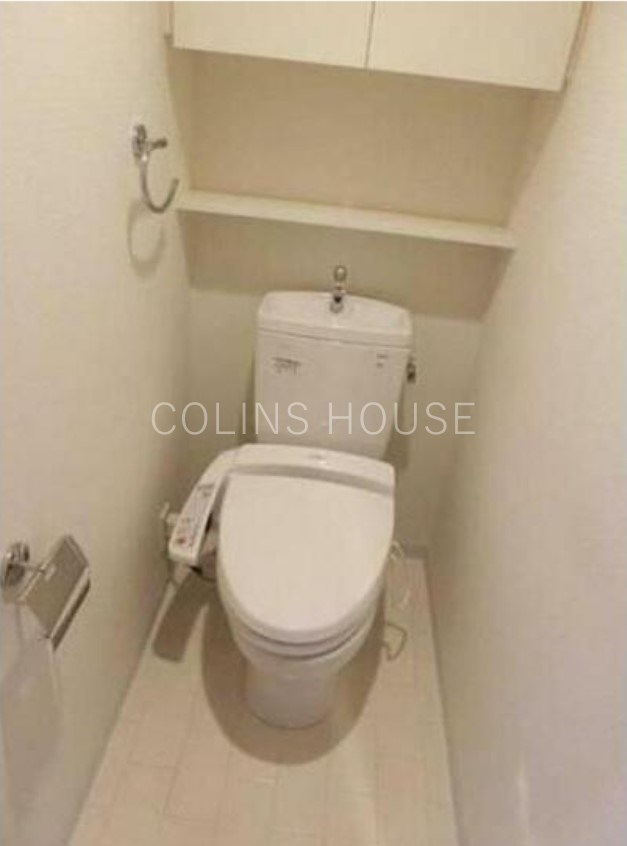 トイレ　反転タイプ画像