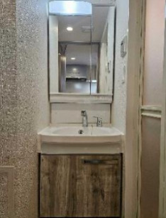 洗面設備　脱衣スペースもあります